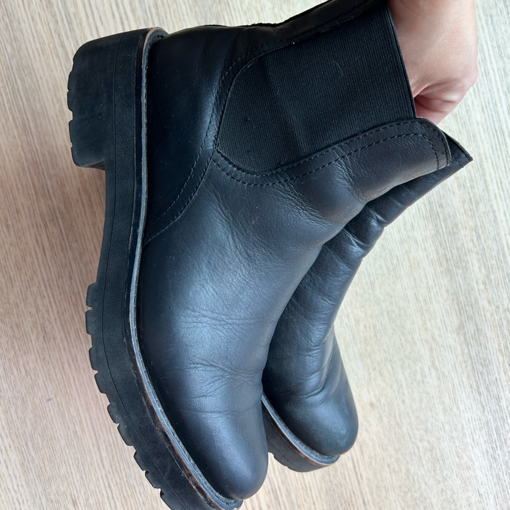 Sam Edelman Chunky Chelsea Boots Black size 8.5